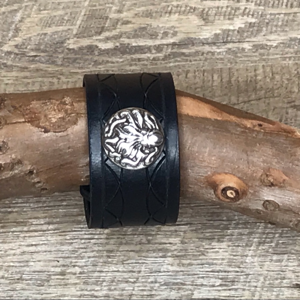 Sold-Kraken Black Leather Cuff - Picture 1 of 8